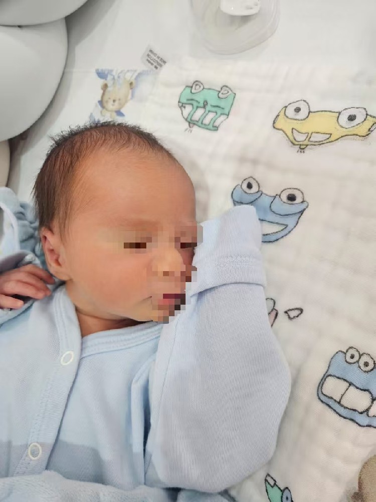 以恩健康:43岁单身自暖捐精客户在格鲁吉亚beta plus医院助孕成功!